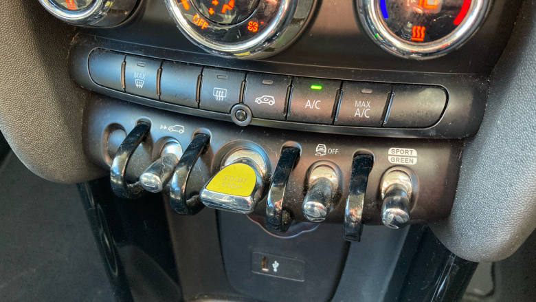 MINI Hatchback 135kW Cooper S Level 1 33kWh 3dr Auto Electric Hatchback